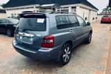 A picture of Toyota Highlander 2005