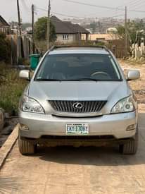 A picture of Lexus RX330 2004 few month used