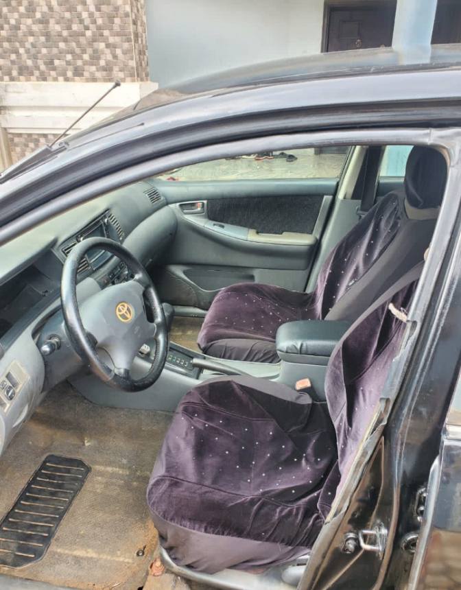 A picture of Toyota Corolla 2003