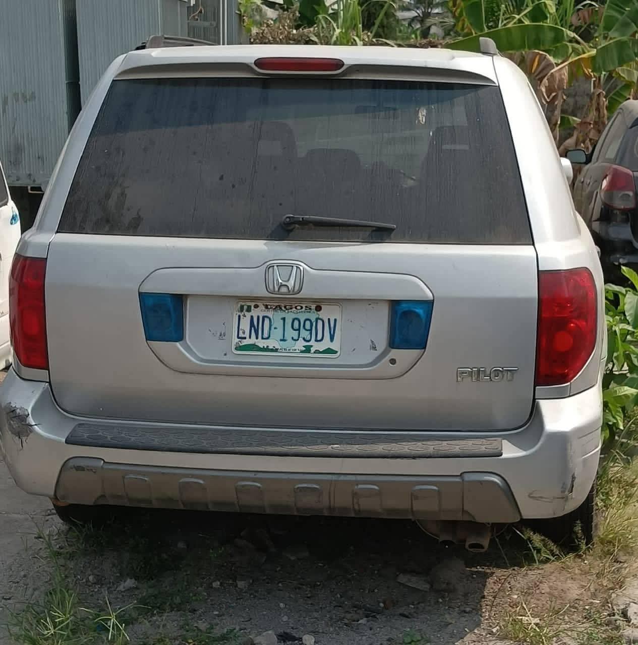 A picture of Honda pilot