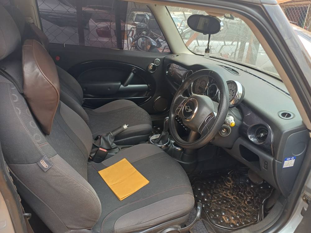 A picture of Mini cooper