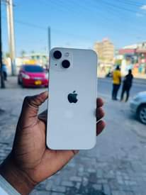 A picture of Iphone 13 plain