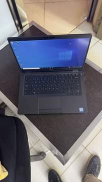 A picture of DELL LATITUDE 5300