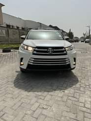 A picture of 2017 Toyota Highlander 08125256044 ago Nigeria Endless JOY AUTOs LTD