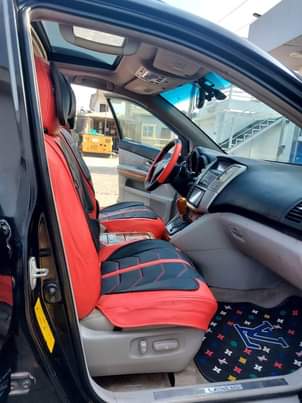 A picture of 2005 Lexus RX 330