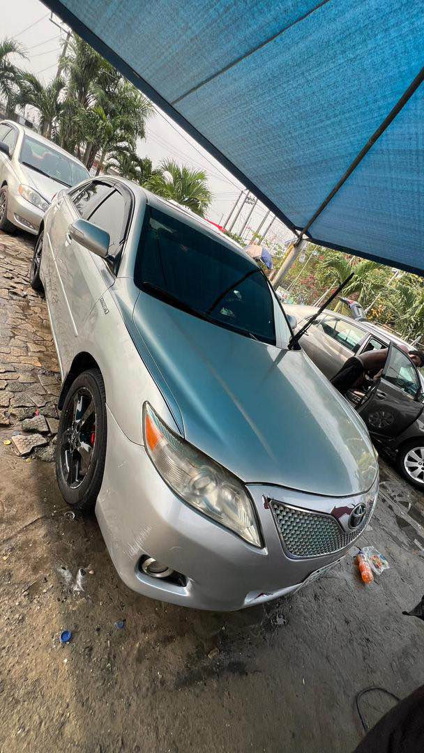 A picture of Toyota Camry Hybrid 2008
