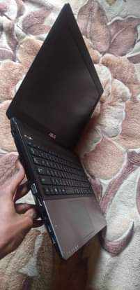 A picture of Asus i5