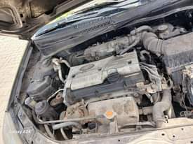 A picture of Bought brand new kia rio 2007 model manual transmission location