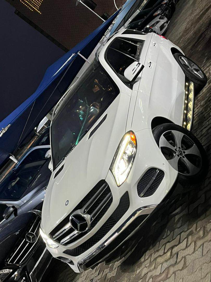 A picture of MERCEDES BENZ GLE 350 2017