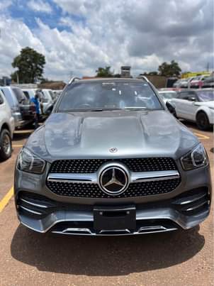A picture of Mercedes Benz GLE 2020