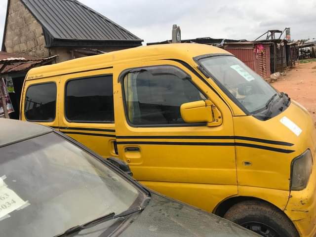 A picture of Registered Suzuki Every Mini Bus KOROPE Automatic 3Plugs Belt FAULTLESS