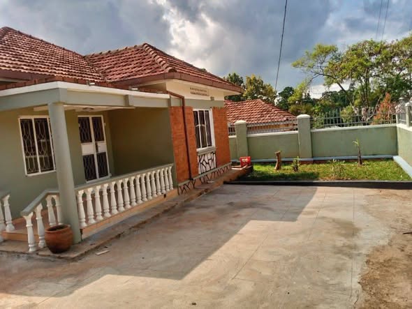 A picture of HOUSE FOR RENT LOCATION NALYA Standalone house 3bedrooms 2bathrooms Servant
