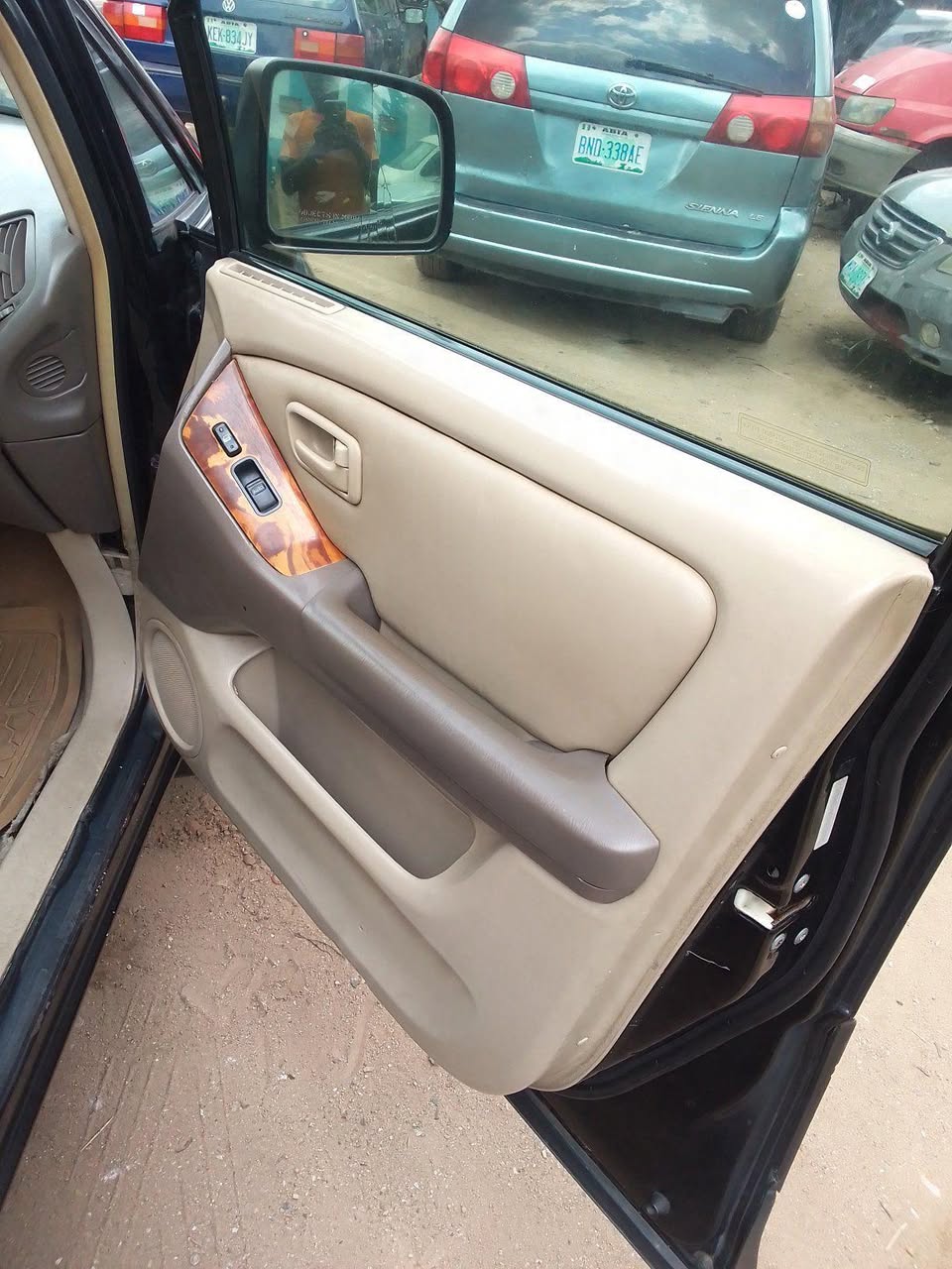 A picture of Car