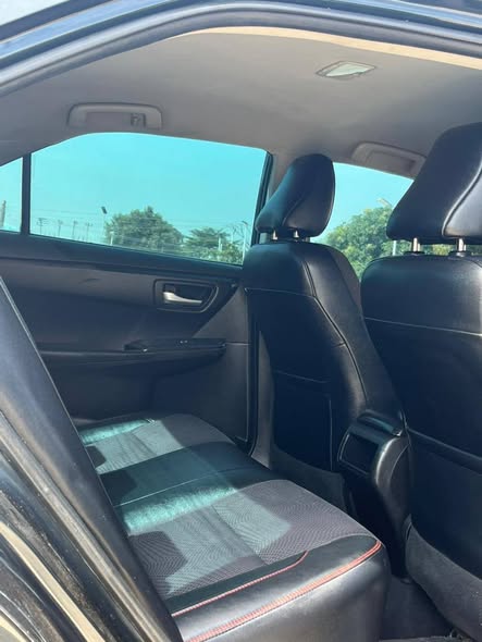 A picture of 2016 TOYOTA CAMRY SE