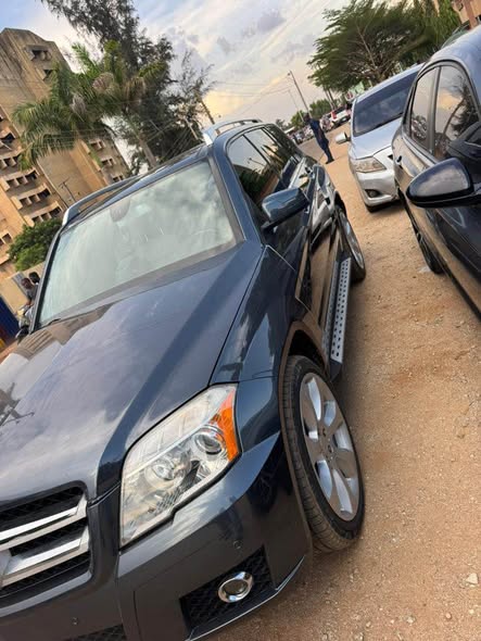 A picture of MERCEDES BENZ GLK350 2010 MODEL