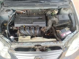 A picture of 2004 TOYOTA COROLLA