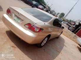 A picture of Lexus es330