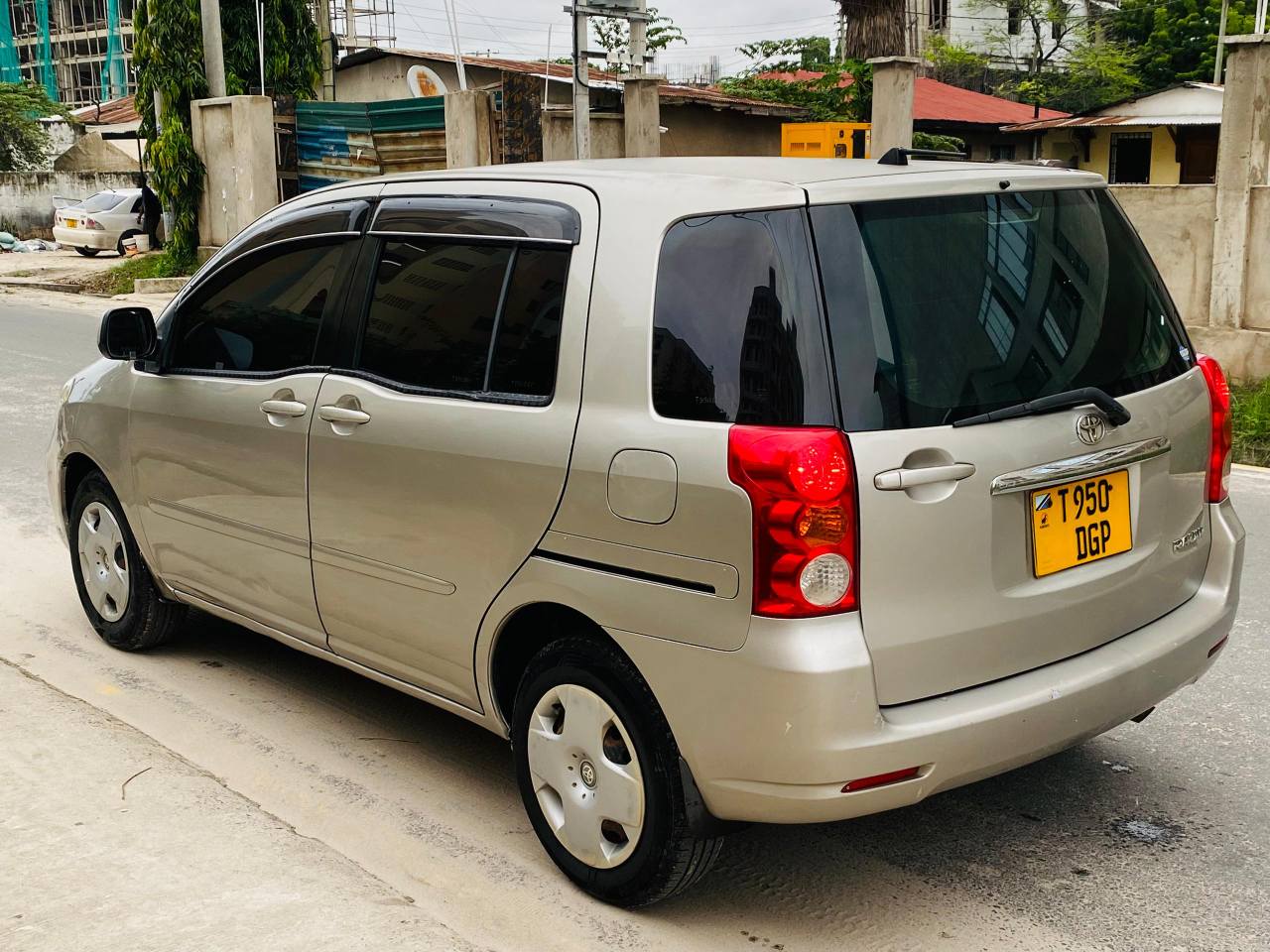 A picture of Toyota raum
