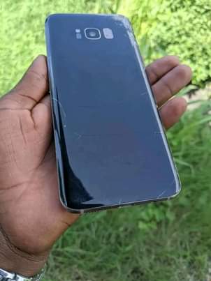 A picture of Samsung s8 