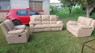 classifieds/furniture sofas