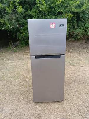 A picture of Samsung fridge double door inagandsha Sana na kupoza vzr bei