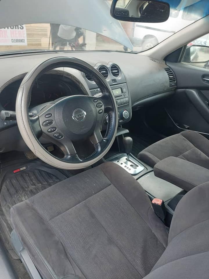 A picture of Reg Nissan Altima 2011