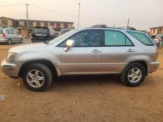 A picture of Lexus RX 300