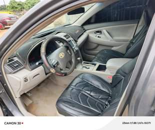 A picture of Toyota Camry 09