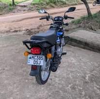 A picture of TVs 125 haina tatizo lolote full documents TSH 850 000
