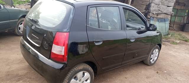 A picture of Kia picanto neatly used A c chilling Painted 4good tyres