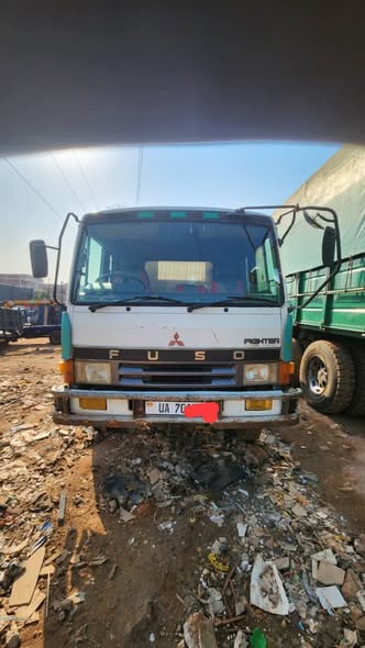 A picture of Available Uhs 15m 0702549830