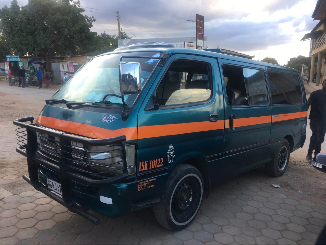 used toyota hiace