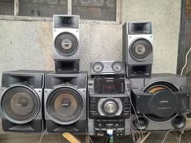 A picture of SONY SOUND SYSYEM