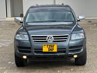 A picture of VOLKSWAGEN TOURAGE
