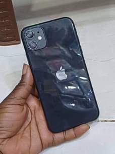 A picture of Iphone 11