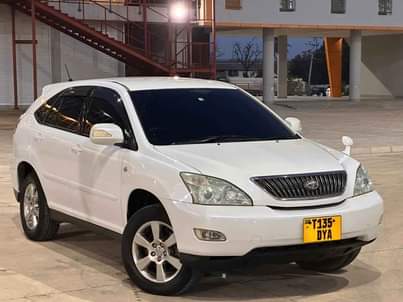 A picture of TOYOTA HARRIER