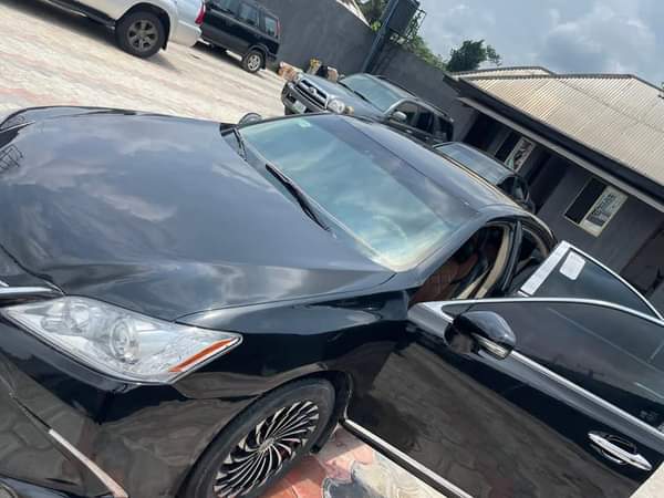A picture of Lexus ES 350 2010 model upgraded to 2020 beak on