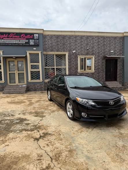 A picture of 2013 Toyota camry sport