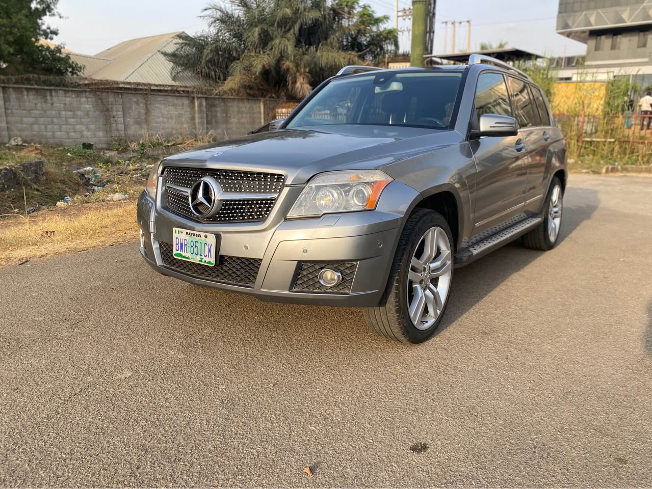 A picture of 2010 neatly used Mercedes Benz GL350