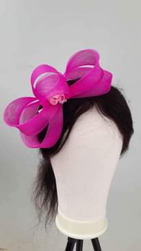 A picture of Unique custommade fascinators