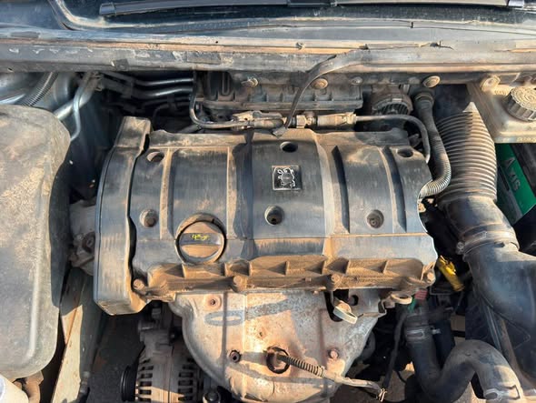 A picture of Peugeot 307 2007 slightly used with original custom duty going