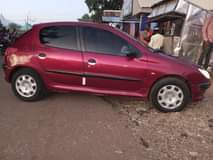 A picture of PEUGEOT 206