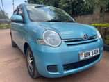 A picture of Toyota Sienta 2007
