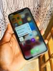 A picture of iPhone X 64gb at 580k