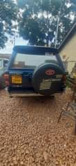 A picture of Toyota Hilux surf UGX 20 000 000