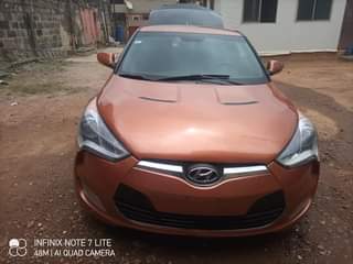 A picture of Hyundai Veloster 2014