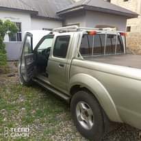 A picture of Nissan frontier pick up Double Cabin