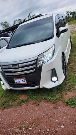 used toyota noah