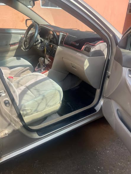 A picture of Toyota Corolla 2005 model