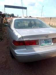 A picture of Toyota Camry evilop is available with good condition engine and